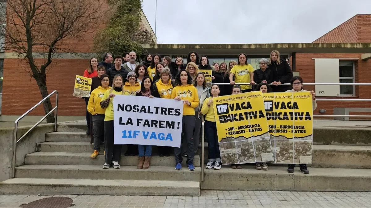 Protesta de docents a l’escola Ramon Faus i Esteve de Guissona. - JUNTA DE PERSONAL D’EDUCACIÓ DE LLEIDA