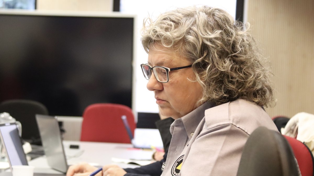 Imma Solé, subdirectora de Protecció Civil, durant la reunió de seguiment de les nevades i fred a Catalunya.