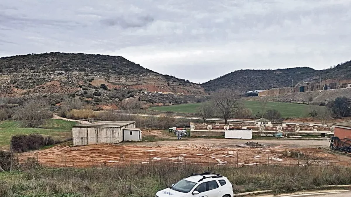 Imatge de la planta potabilitzadora i els dipòsits. - AJUNTAMENT D’ARTESA DE SEGRE