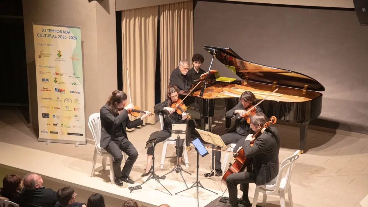 El pianista Josep Maria Colom se acompañó de la cuerdas del Quartet Gerhard. - JORDI BONILLA