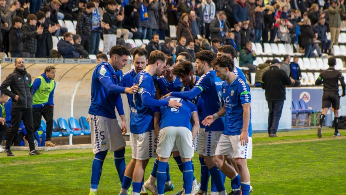 La celebració del segon gol del Lleida.