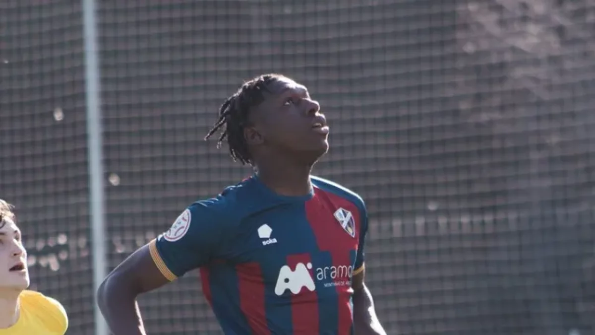 Fofana, durant algun dels partits amb l’Osca B. - SD OSCA