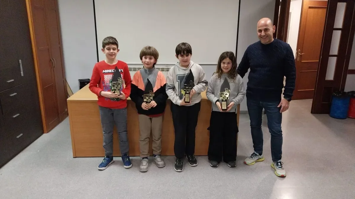 En la imagen, el podio de la categoría sub-10.