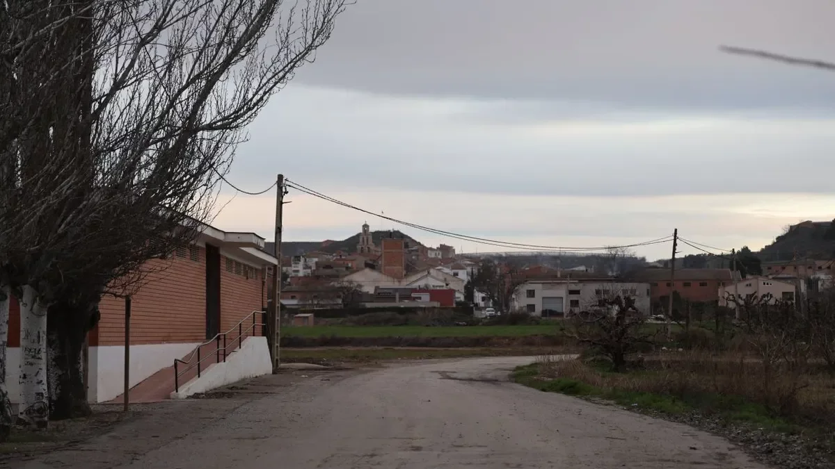 La zona donde se hará el nuevo vial entre las piscinas y el pueblo de Albesa. - PAERIA BALAGUER
