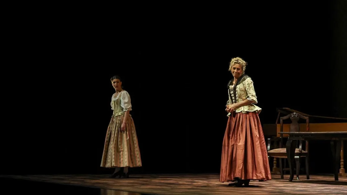 Àngels Gonyalons durant la representació d’aquest clàssic del teatre català. - ÍNGRID SEGURA