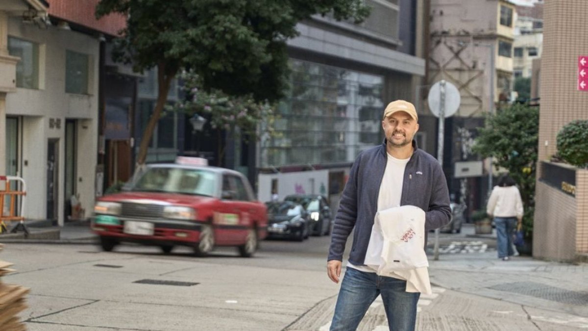 El chef leridano Edgard Sanuy Barahona, en Hong Kong. - LOLA MARÍA