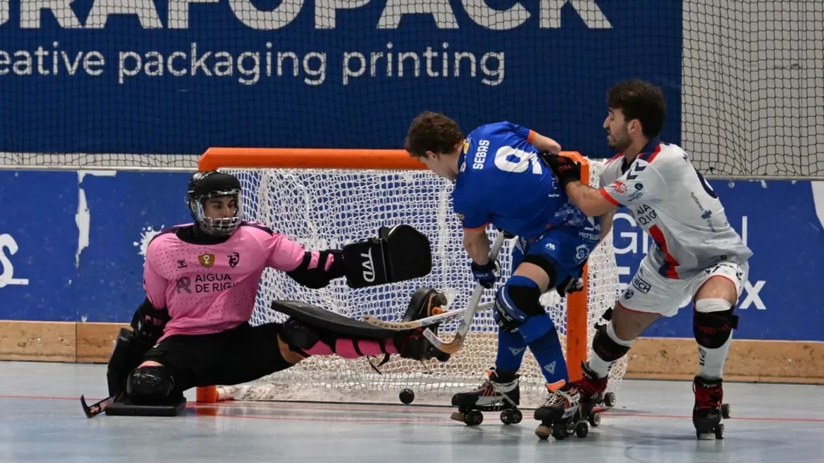 Sebas Moncusí, en el moment d’anotar l’empat a tres. - XAVI GARCIA (IGUALADA HC)