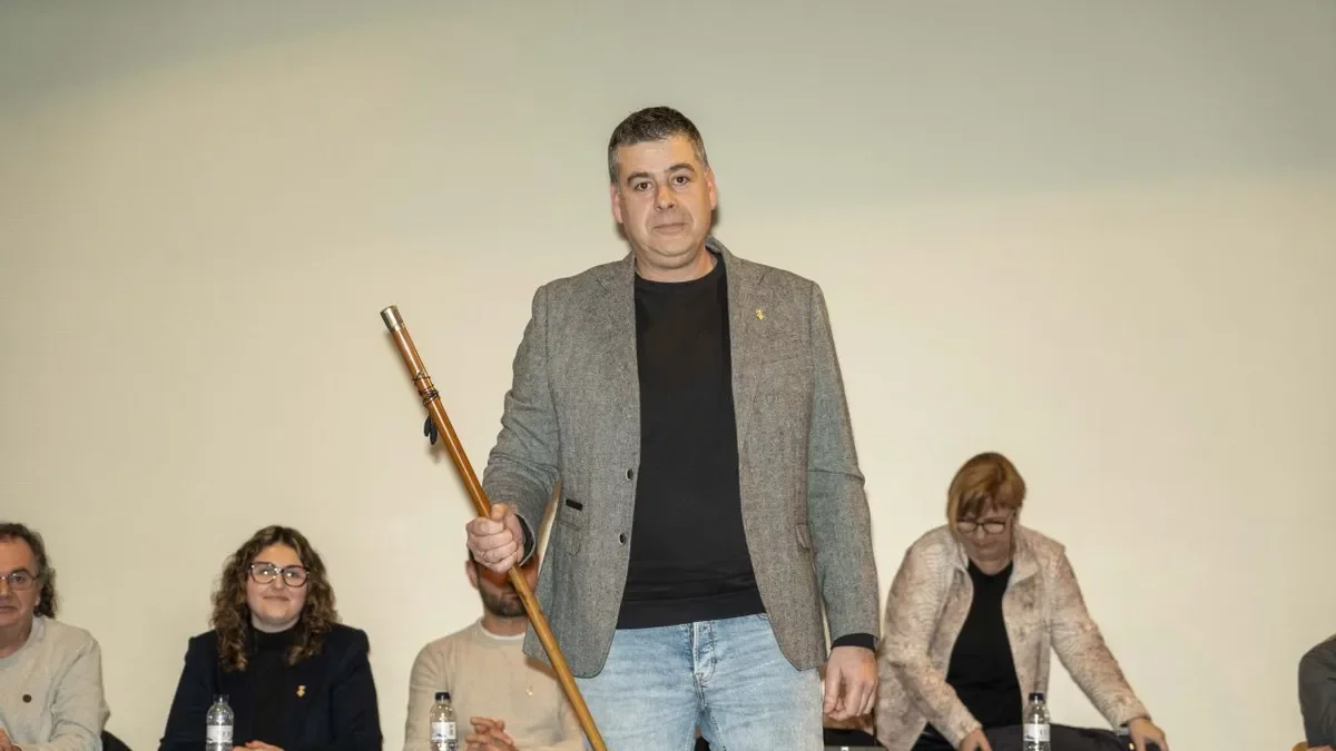 Arnó, després de ser elegit alcalde amb els vots del grup de junts i l’edil d’ERC. - PAU PASCUAL PRAT