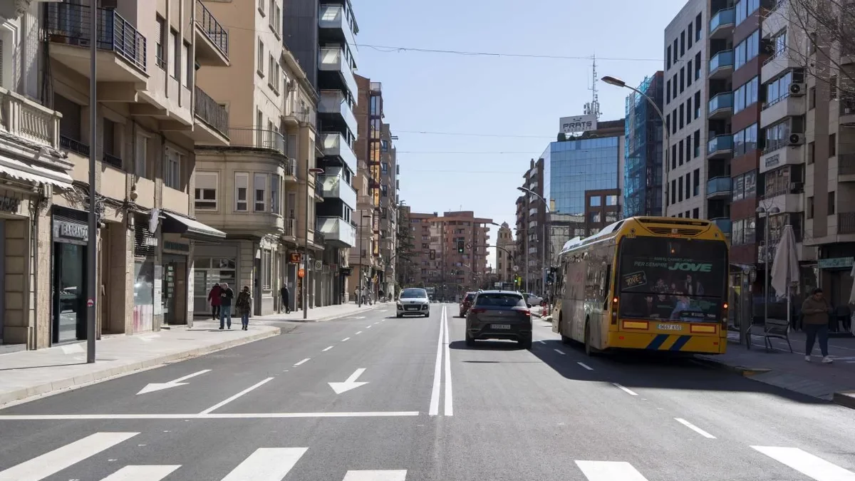 Els quatre carrils de l’avinguda Balmes ja estan oberts al trànsit. - Pau Pascual Prat