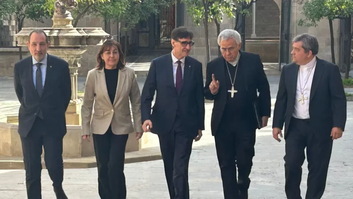 El bisbe Daniel Palau, a la dreta, ahir durant l’acte. - BISBAT DE LLEIDA