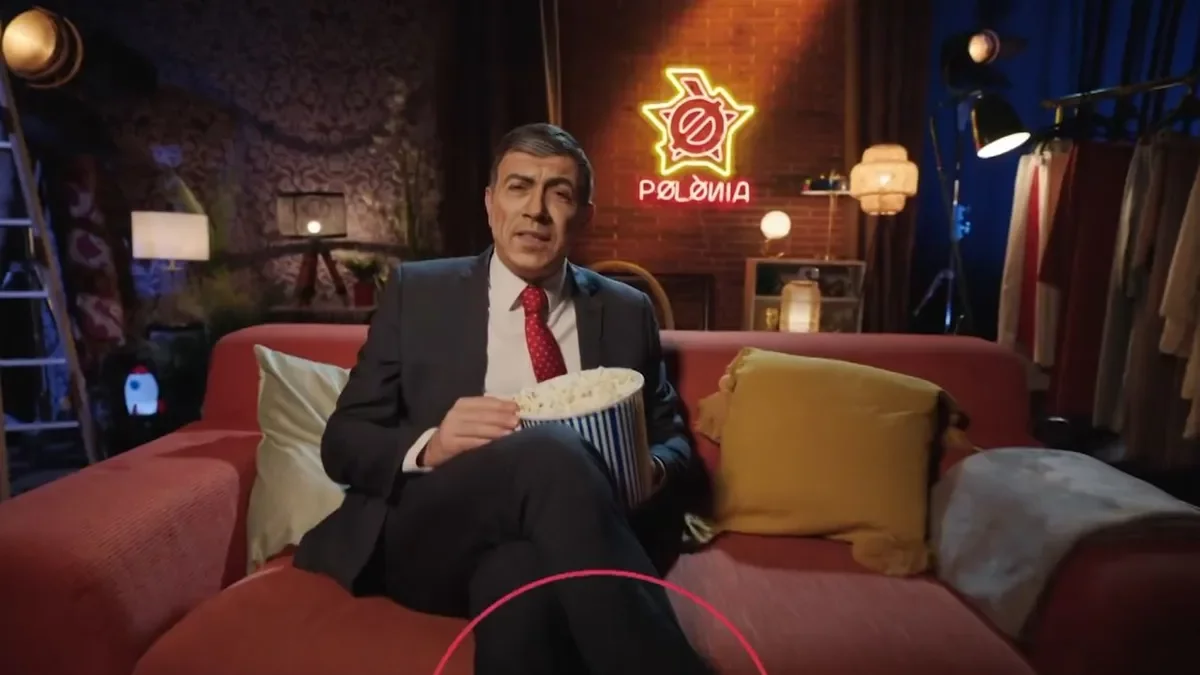 Imatge de la paròdia de Pedro Sánchez en l’especial de ‘Polònia’ . - 3CAT