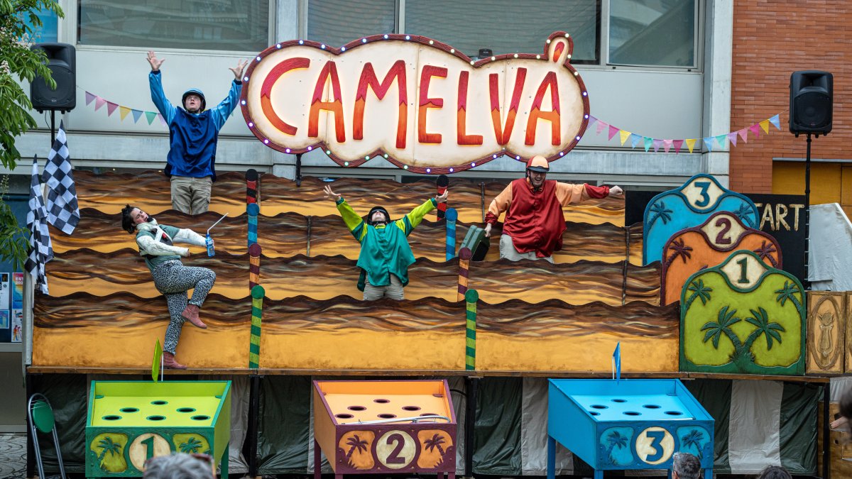 L’espectacle Camelvà de Campi Qui Pugui.