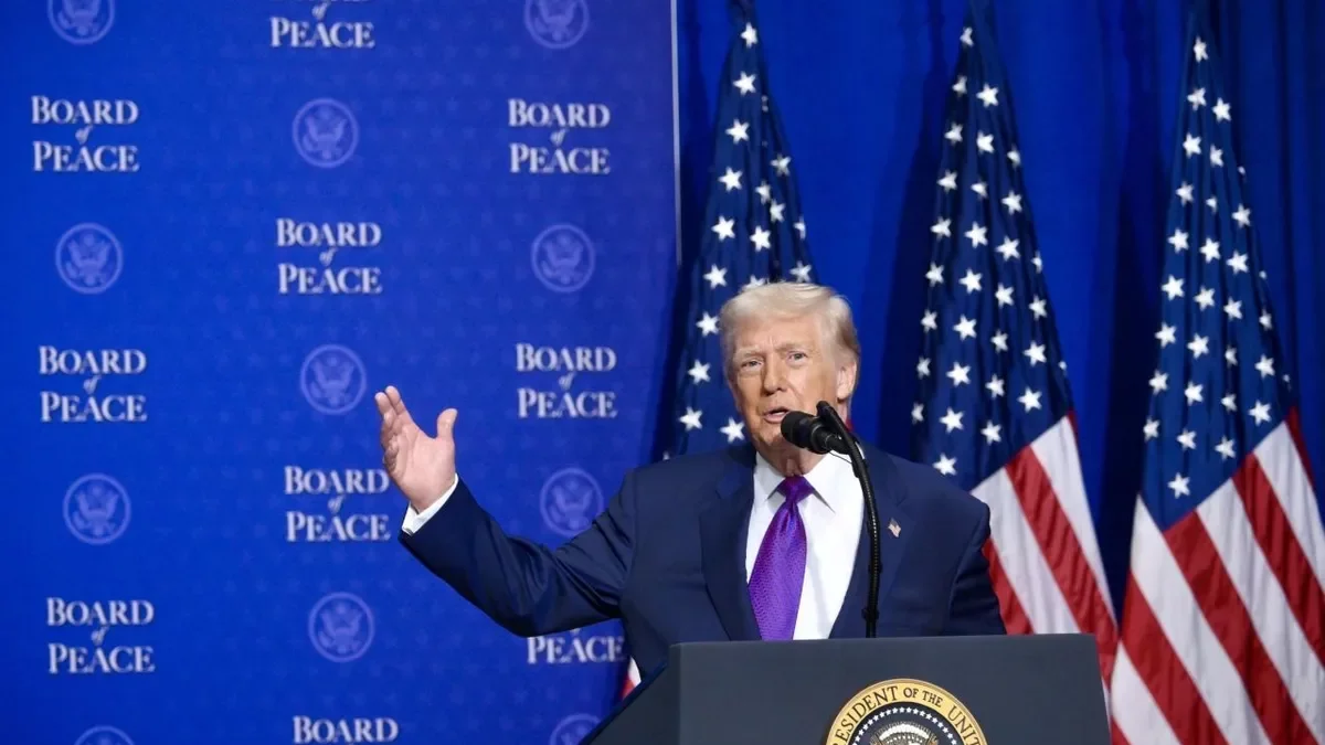 El president dels Estats Units, Donald Trump, parla durant la reunió de la Junta de Pau. - EFE/ALESSANDRO DI MEO