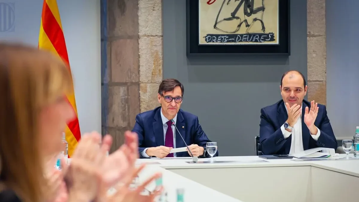 Illa junto al conseller Dalmau durante la reunión del Consell Técnic de la Generalitat. - ACN