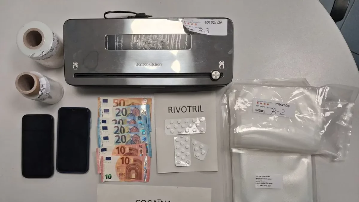 Imatge de la cocaïna i benzodiazepines decomissades a l’investigat. - MOSSOS D’ESQUADRA