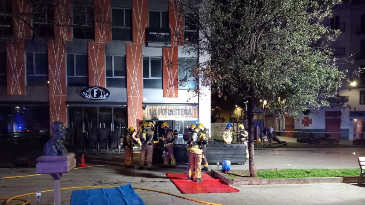 El restaurant incendiat es troba a la plaça Cervantes.