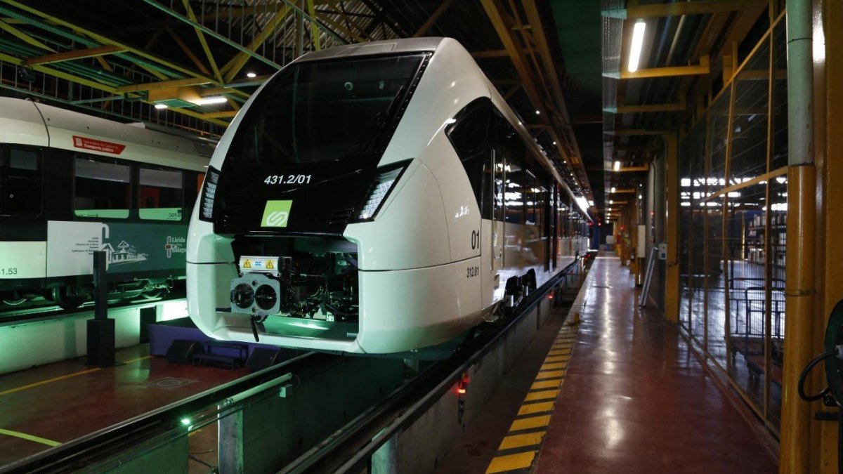 Els trens d'FGC que operaran les línies RL3 i RL4.