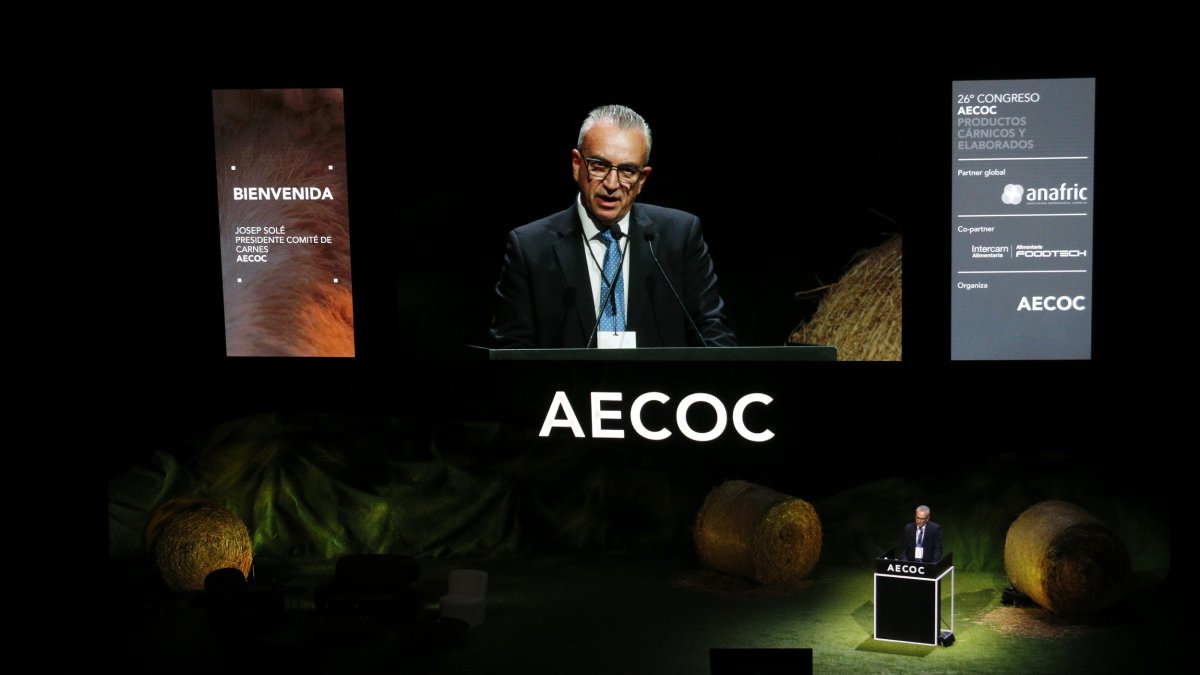 El president del comitè de carns de l'AECOC, Josep Solé, durant la inauguració del 26è congrés de l'associació a la Llotja de Lleida.