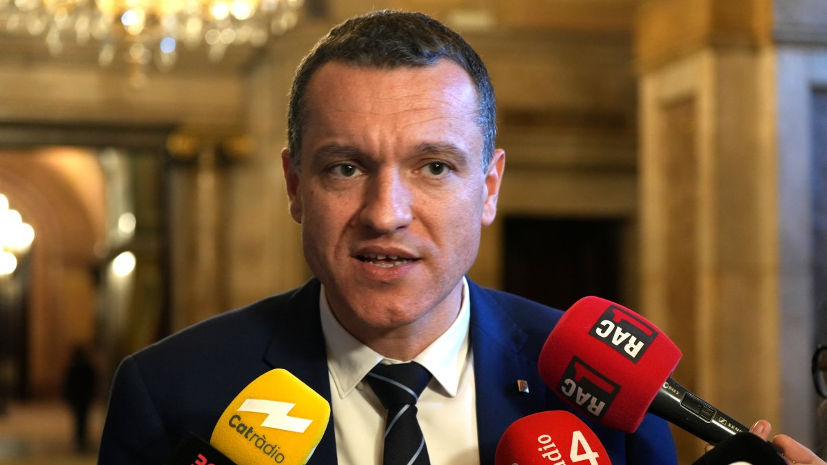 El conseller d'Agricultura, Oscar Ordeig, en una atenció a mitjans.