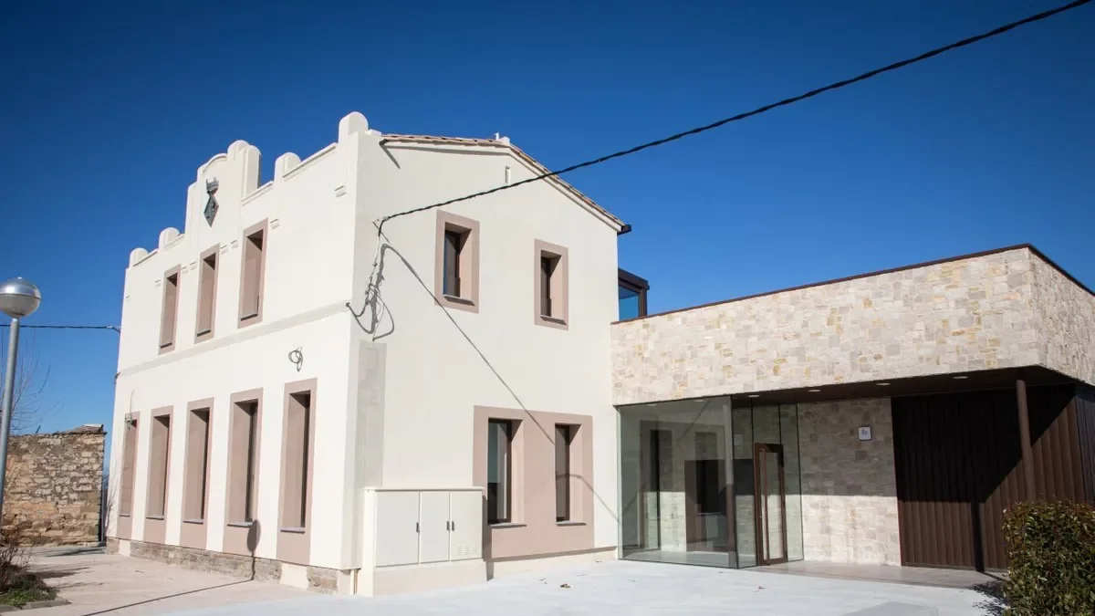 La sede consistorial ha mejorado su eficiencia energética. - JORDI BONILLA