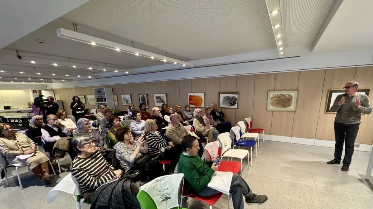 El curso se lleva a cabo en el comedor del IRBLleida, en el recinto del hospital Arnau de VIlanova. - MARC CARBONELL