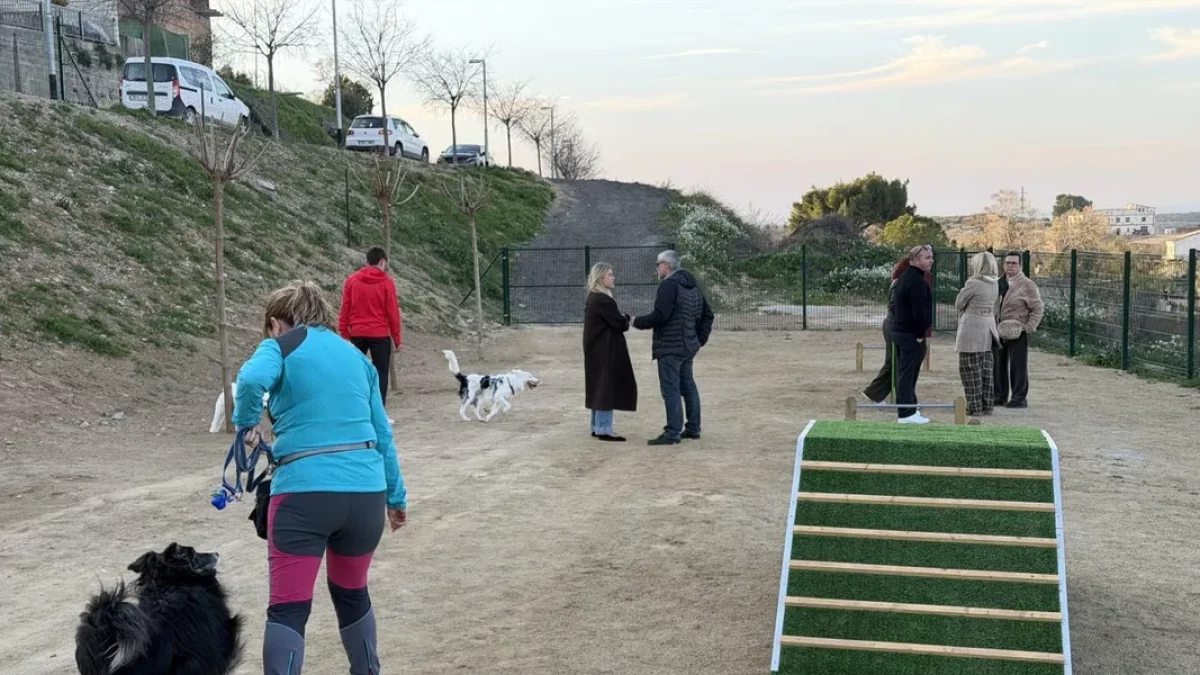 El espacio cuenta con una zona pensada para que los perros puedan jugar con libertad y sin correa. - AJUNTAMENT BORGES BLANQUES
