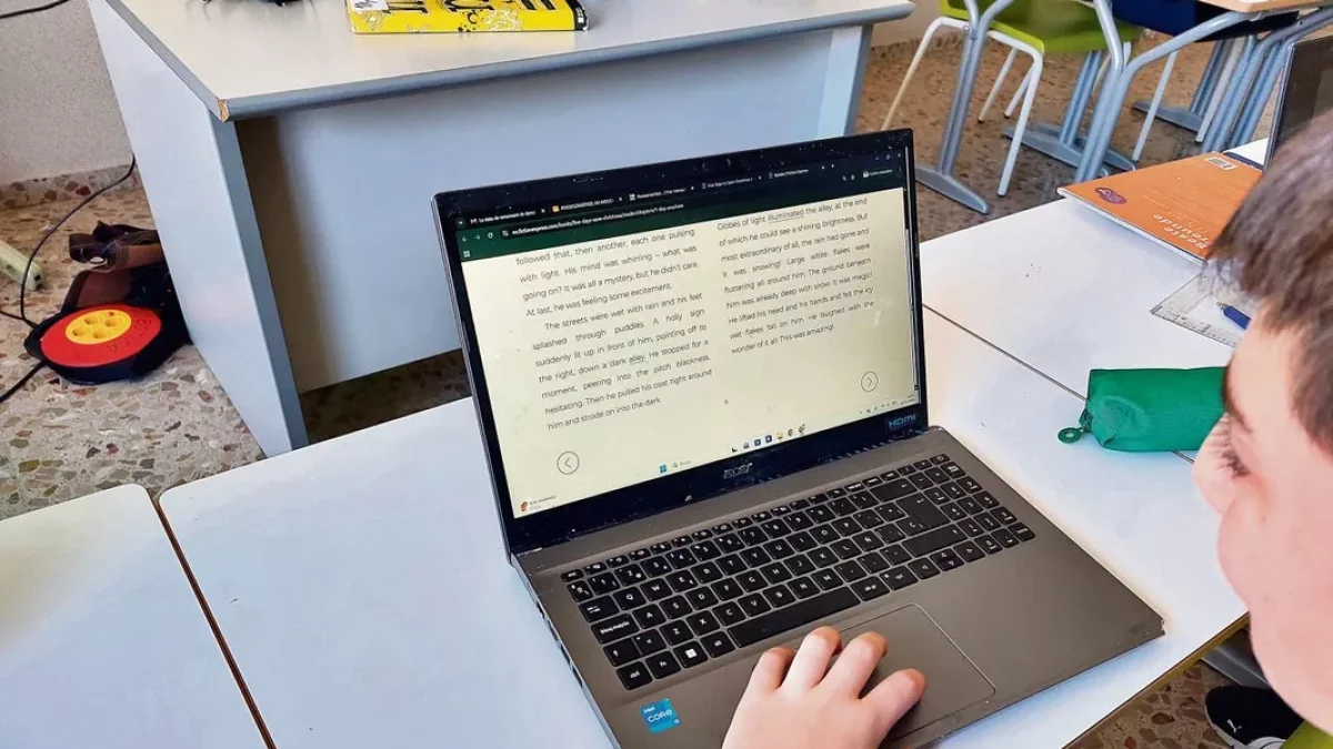 Els alumnes de l’Escola Pia de Balaguer en les sessions de lectura interactiva dels divendres. - ESCOLA PIA