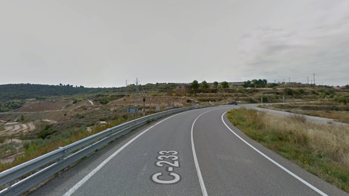 Un tramo de la C-233 en la Granadella.