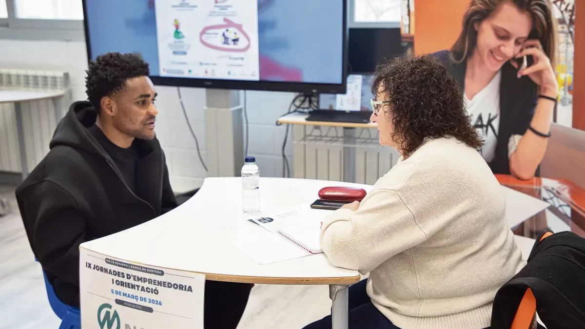 L’alumnat va poder experimentar amb entrevistes de feina reals amb empreses de la zona. - JORDI BONILLA