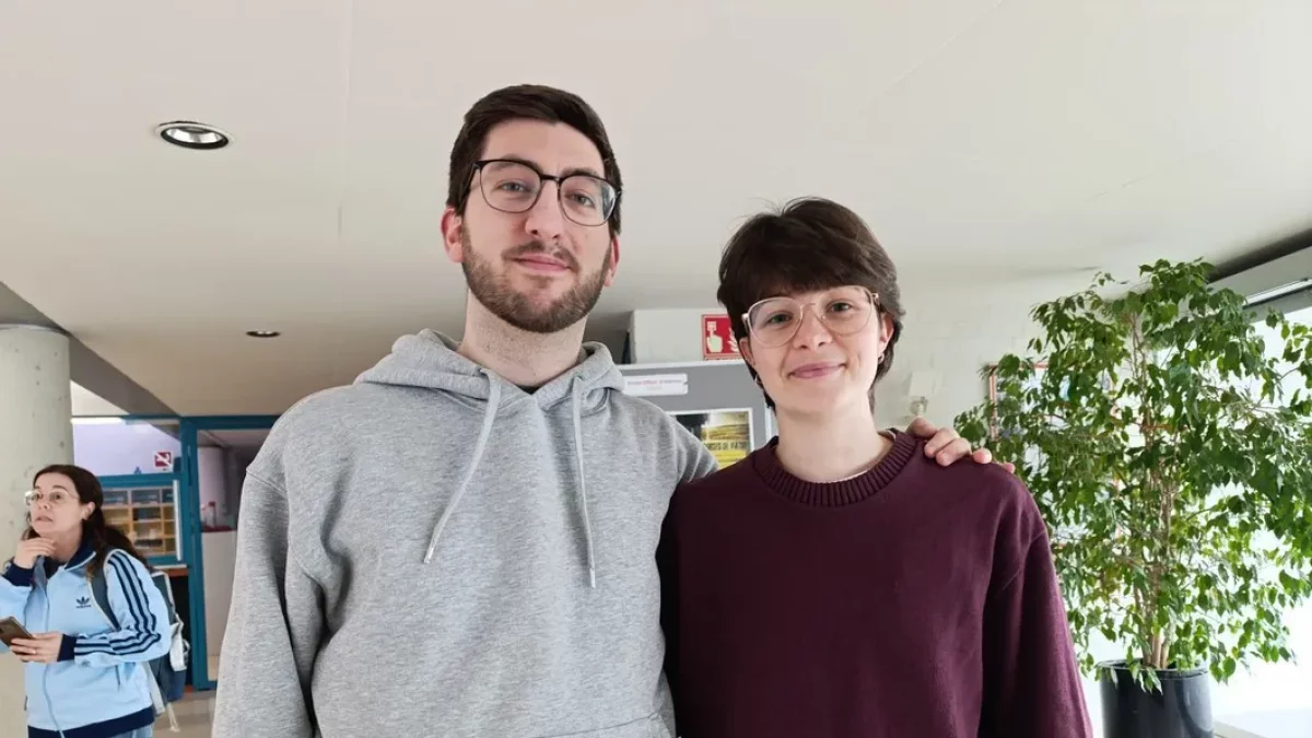 Joan Tolosa i Núria Aresté, opositors a places d’educació física. - S.E.