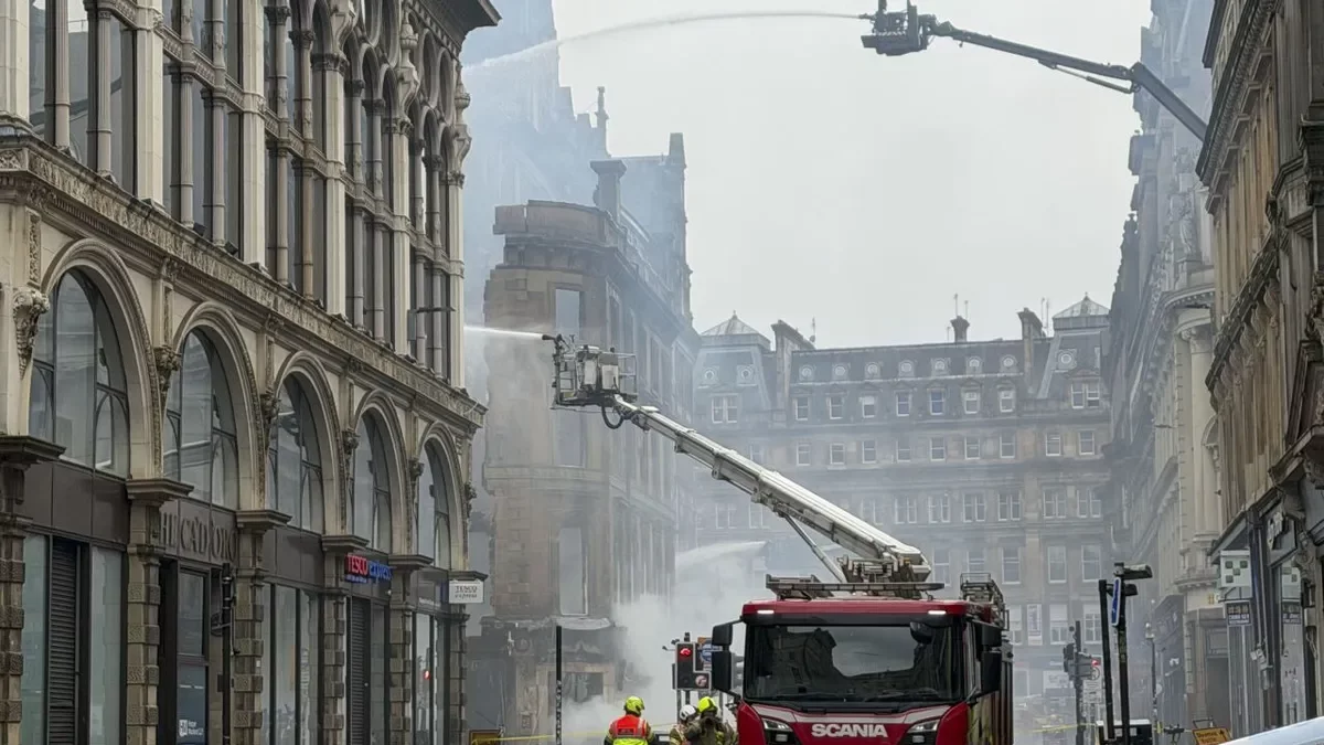 Un incendi a Glasgow interromp la xarxa ferroviària escocesa - EFE/ SUSANA BLAYA