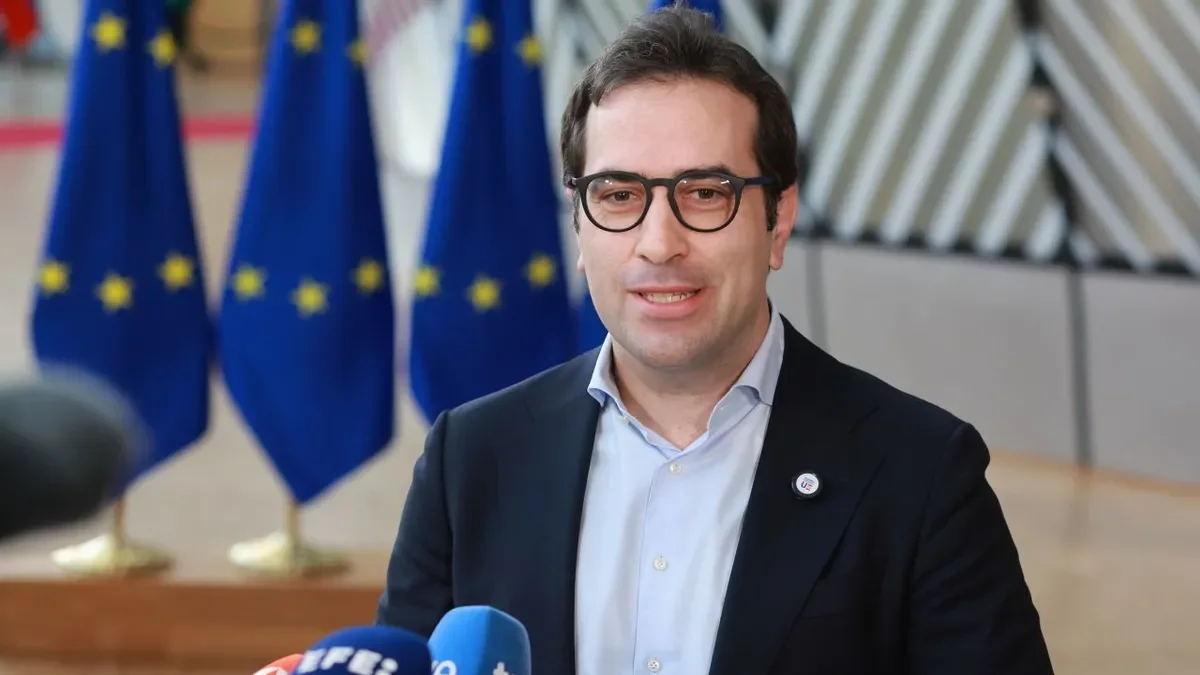 El ministre d’Economia, Carlos Cuerpo, ahir a Brussel·les. - EFE/EPA/OLIVIER HOSLET