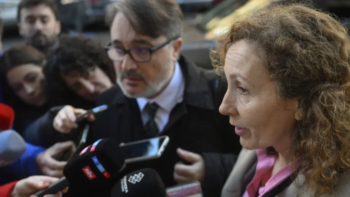 Los abogados del matrimonio alemán antes del juicio. - EFE/ELOY ALONSO