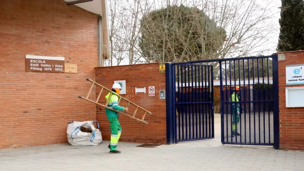 Las reparaciones del edificio se alargarán hasta otoño. - ACN