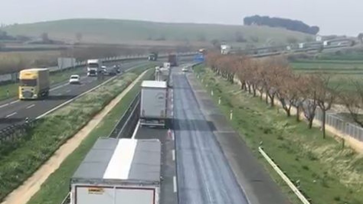 Retencions a l'autovia A-2 entre Bellpuig i Vilagrassa per obres de reasfaltatge