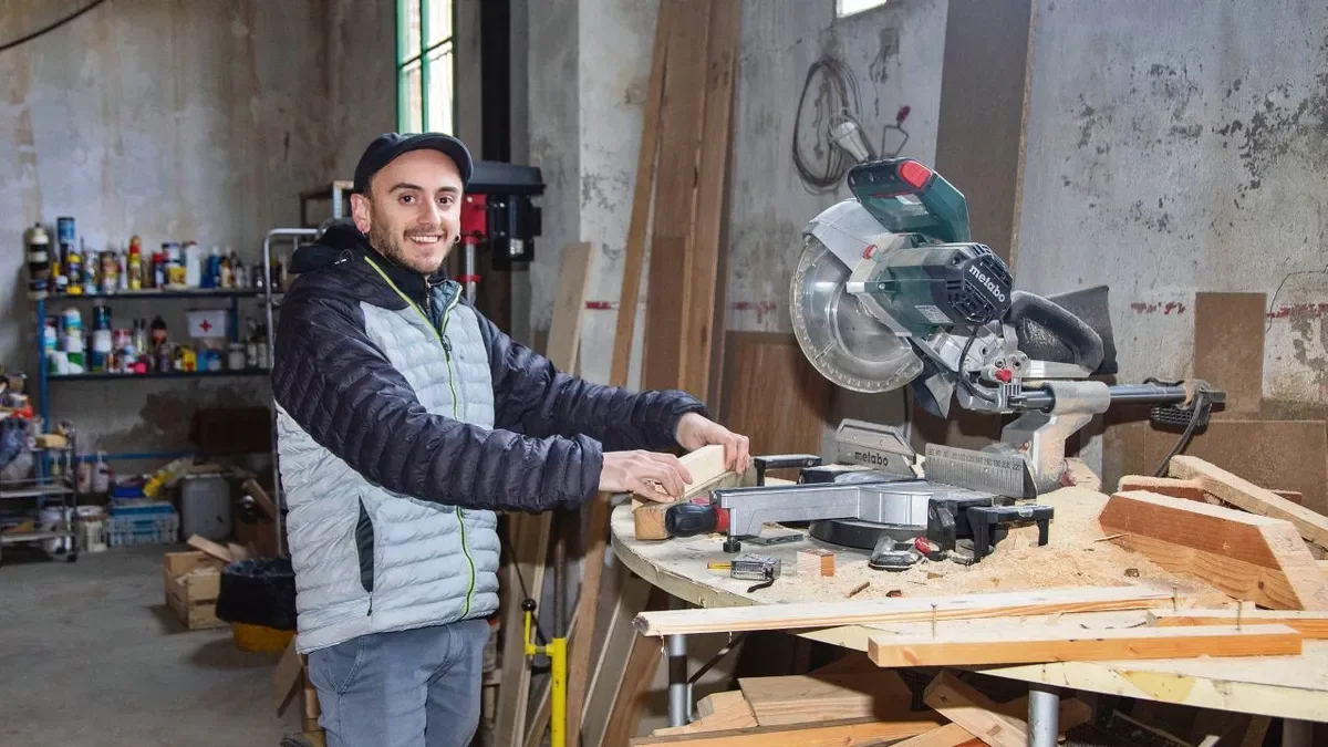 Passerell trabajando en su taller, desde donde materializa sus proyectos. - LAIA PEDRÓS