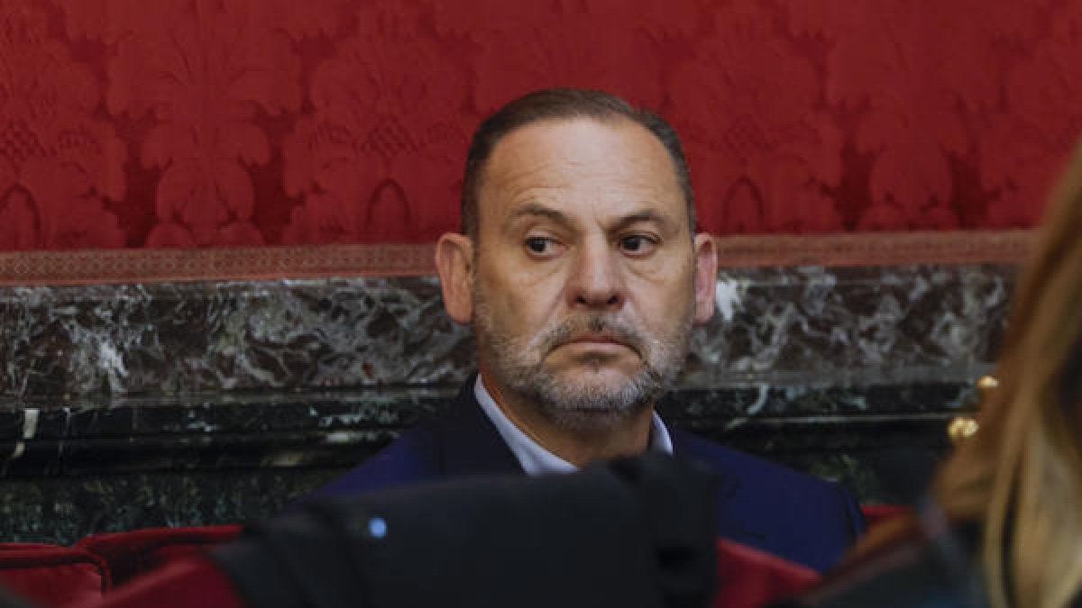 El exministro José Luis Ábalos este martes en el Supremo en la primera jornada del juicio por el caso de las mascarillas.