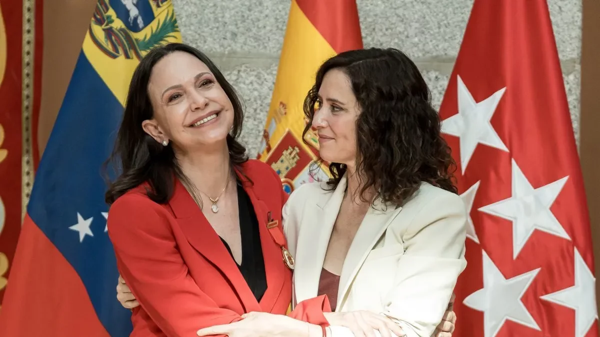 María Corina Machado recibe la Medalla de Oro de Madrid de manos de Isabel Díaz Ayuso. - EUROPA PRESS