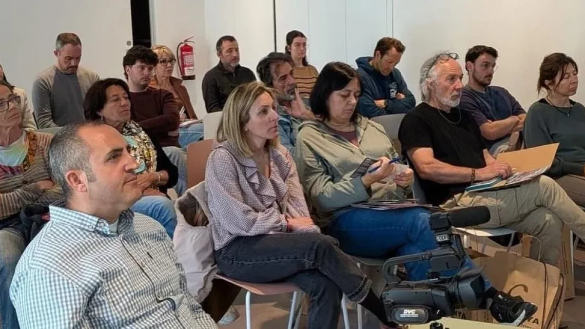 El sector ha participado en una formación para poder ejercer de punto turístico. - CCC