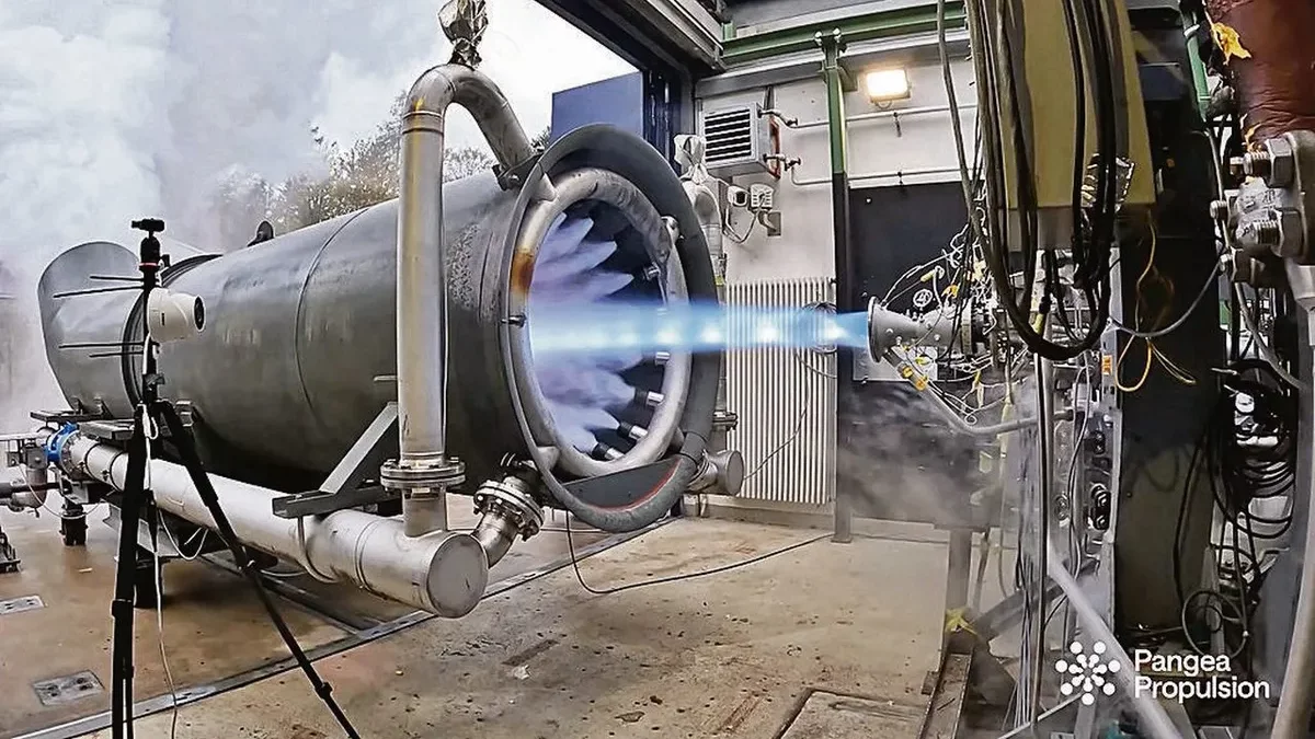 Imatge d’una de les proves del motor Arcos, en la millora del qual està treballant el consorci, a les instal·lacions de Pangea a Alguaire. - PANGEA PROPULSION