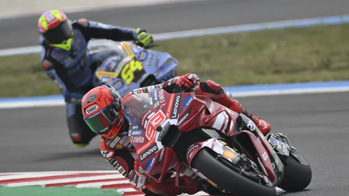 Marc Márquez rodando en Balaton Park durante la Practice de Hungría. - DUCATI