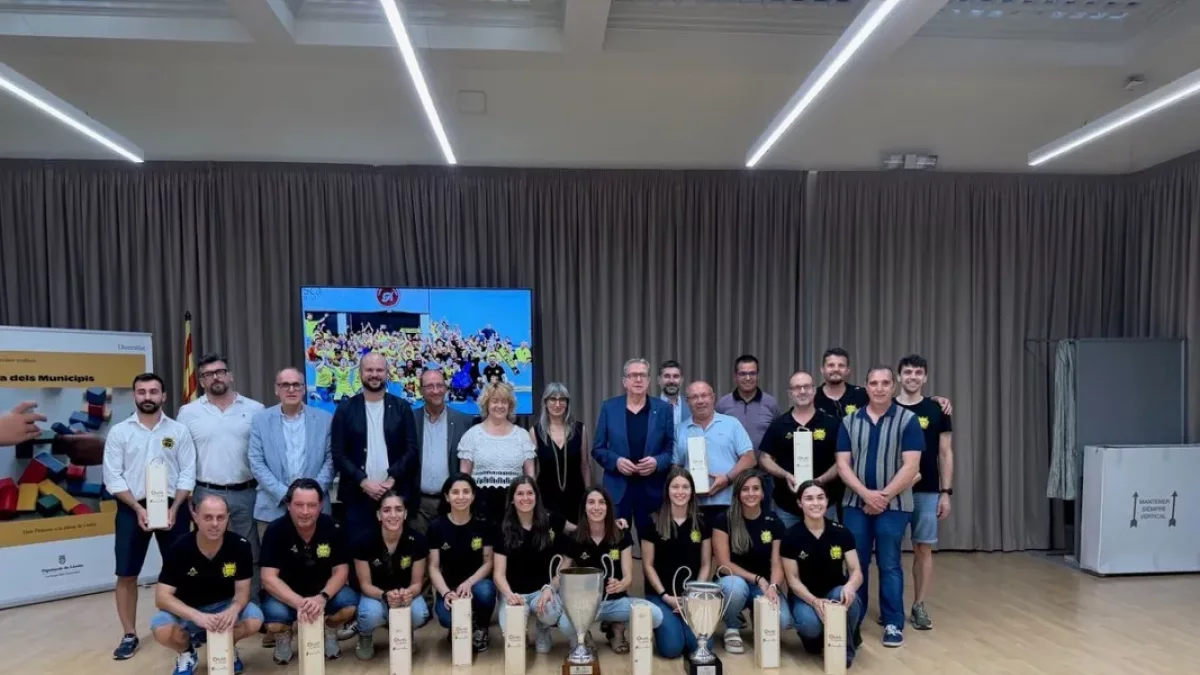 L’equip del Pla d’Urgell va ser rebut ahir pel president de la Diputació (esquerra) i pel subdelegat del Govern espanyol (dreta).