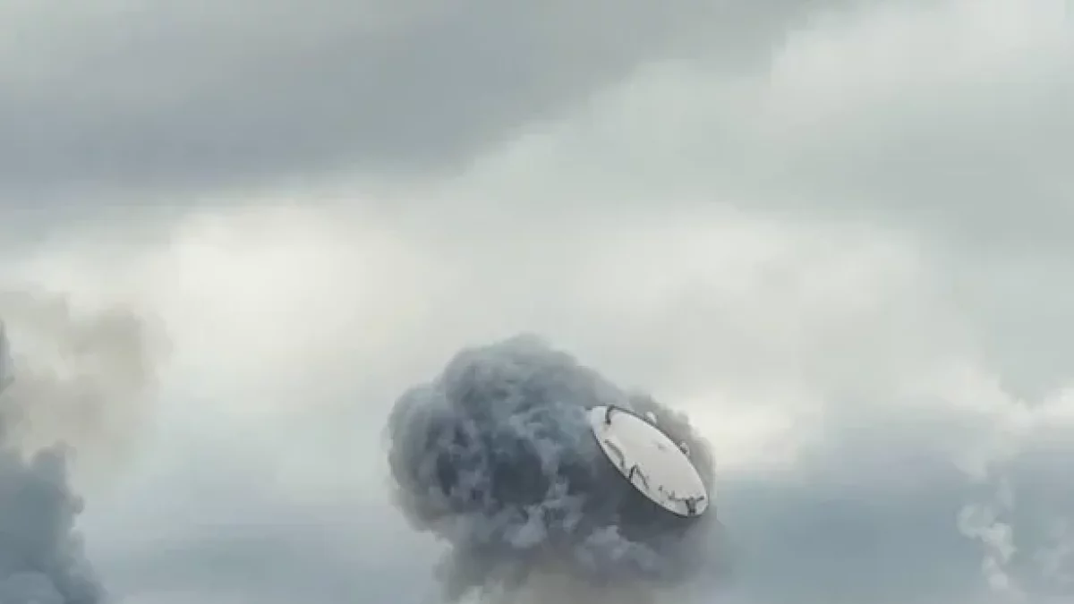 Incendio en la refinería de Kapotnia, en el sureste de Moscú. - EFE