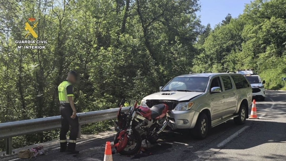 El accidente se ha producido a la altura del punto kilométrico 355, en el término municipal de Montanuy.