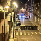 Els contenidors que tallaven ahir a la nit un carrer a les Borges.
