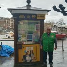Emilio Castillo, al quiosc de l'ONCE a l'avinguda del Pont de Solsona.