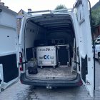 Imagen de la cajas que contenían los equipos de sonido e imagen.