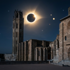 Recreació d'un eclipsi de sol a la Seu Vella de Lleida. Imatge editada amb IA.