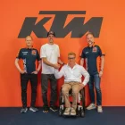 Àlex Márquez després de l’anunci de la seua incorporació amb el nou equip. - KTM