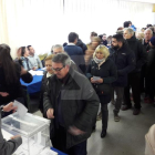 El col·legis electorals de Lleida, amb cues des de primera hora del matí.